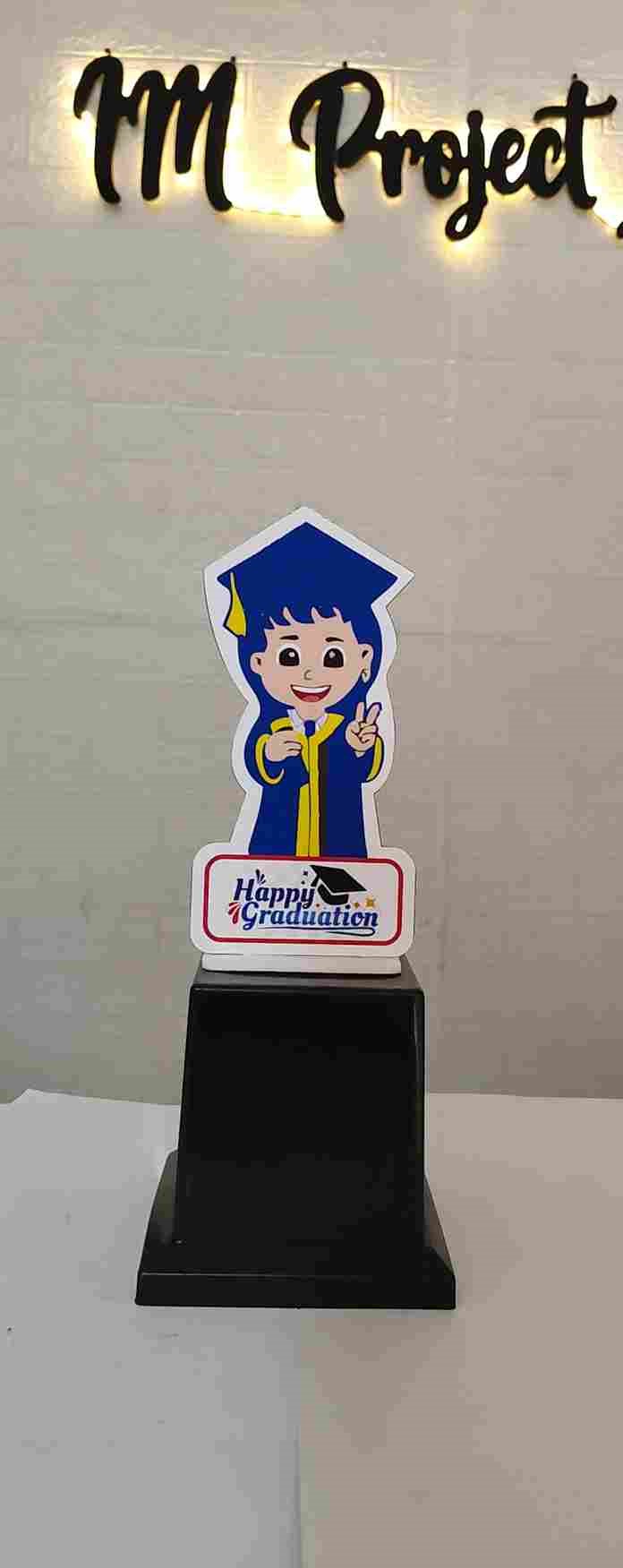 Piala Wisuda Arkrilik